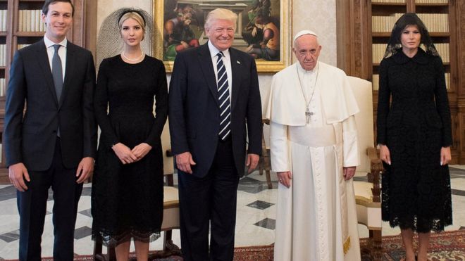 میلانیا کا لباس اور سعودی روایات سے بغاوت کی بحث