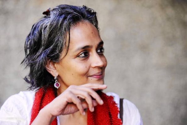 Arundhati Roy ارون دھتی رائے : ایک ناول لکھنے میں 20 سال کیوں لگے؟