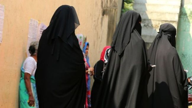 سری لنکا میں کم عمری کی شادیوں کی متاثرہ مسلمان لڑکیاں Aik Rozan ایک روزن 