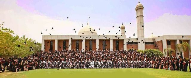 Pakistan universities یونیورسٹیاں اور پانامہ کہانیاں