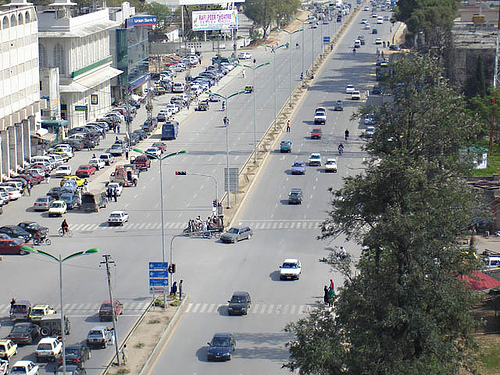 واپس نہ جا وہاں کہ ترے شہر میں، راول پنڈی کی بینک روڈ