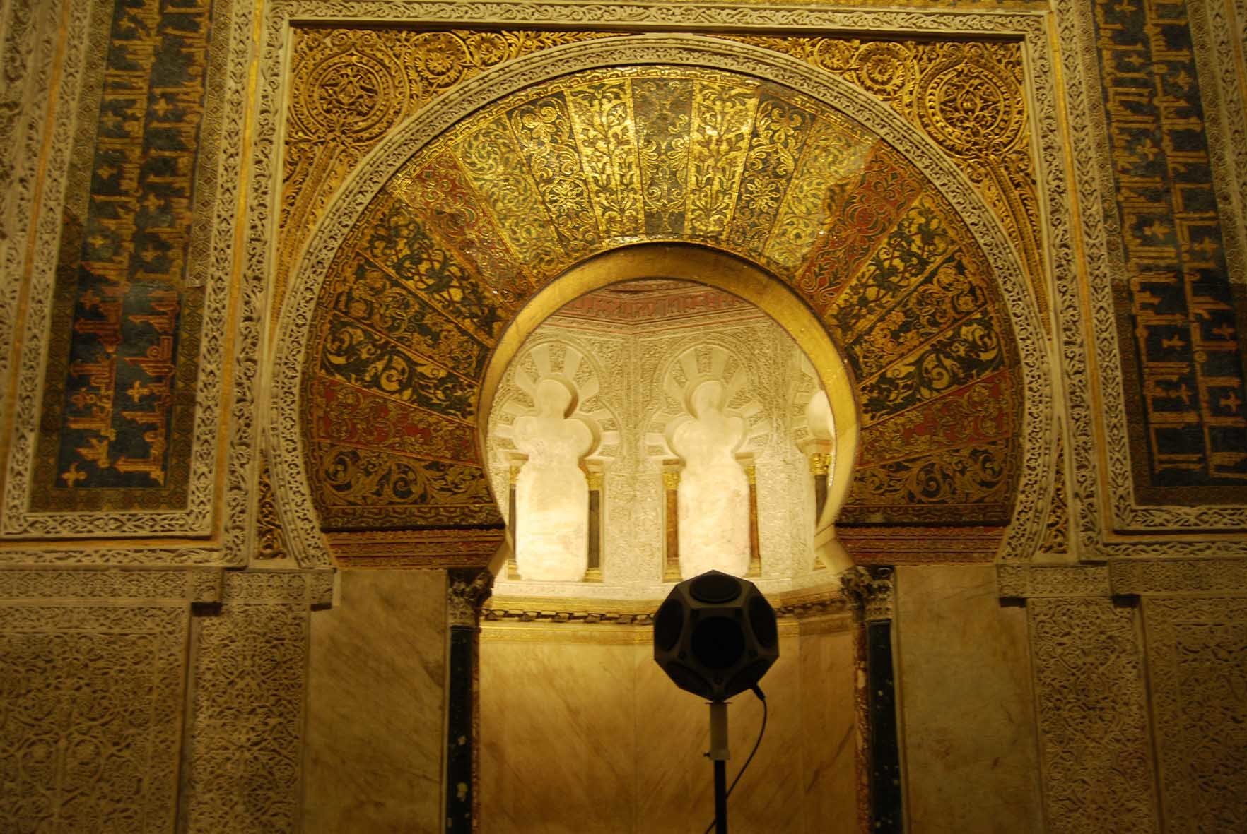 Cordoba Mosque آیا صوفیا، مسجد قرطبہ، بابری مسجد، اسلام آباد کے مندر کی فکری و فقہی اقلیدس