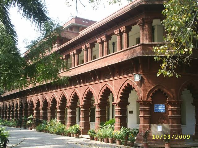 Oriental College